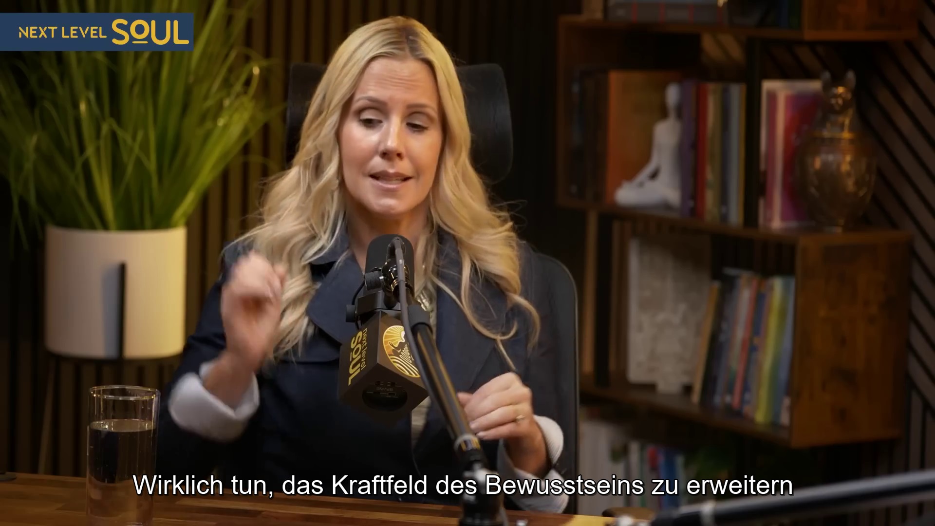 Sara im Interview mit Alex